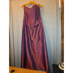 Pinky & Me Purple Iridescent Beaded Strapless Formal Gown Dress Size 16 2217F